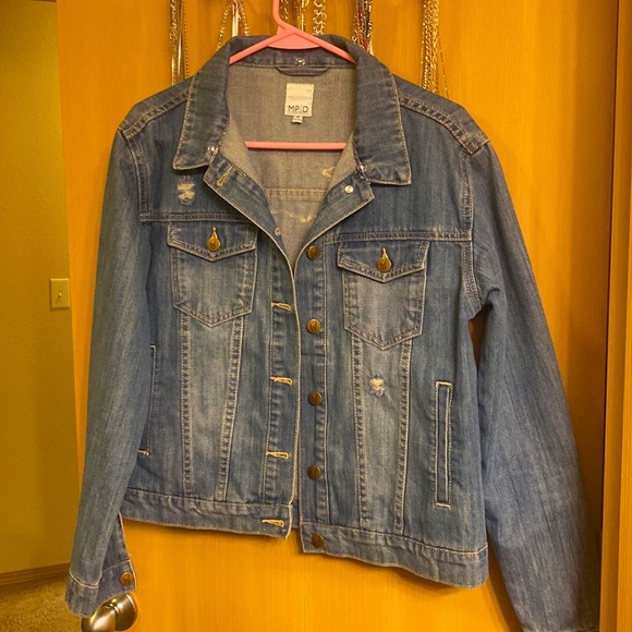 denim Jacket , Tiger embroidered Patch work on the back! - Picture 2 of 3